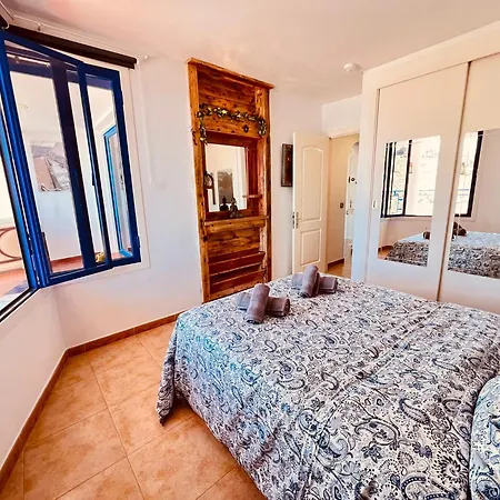 Sunset Apartment *